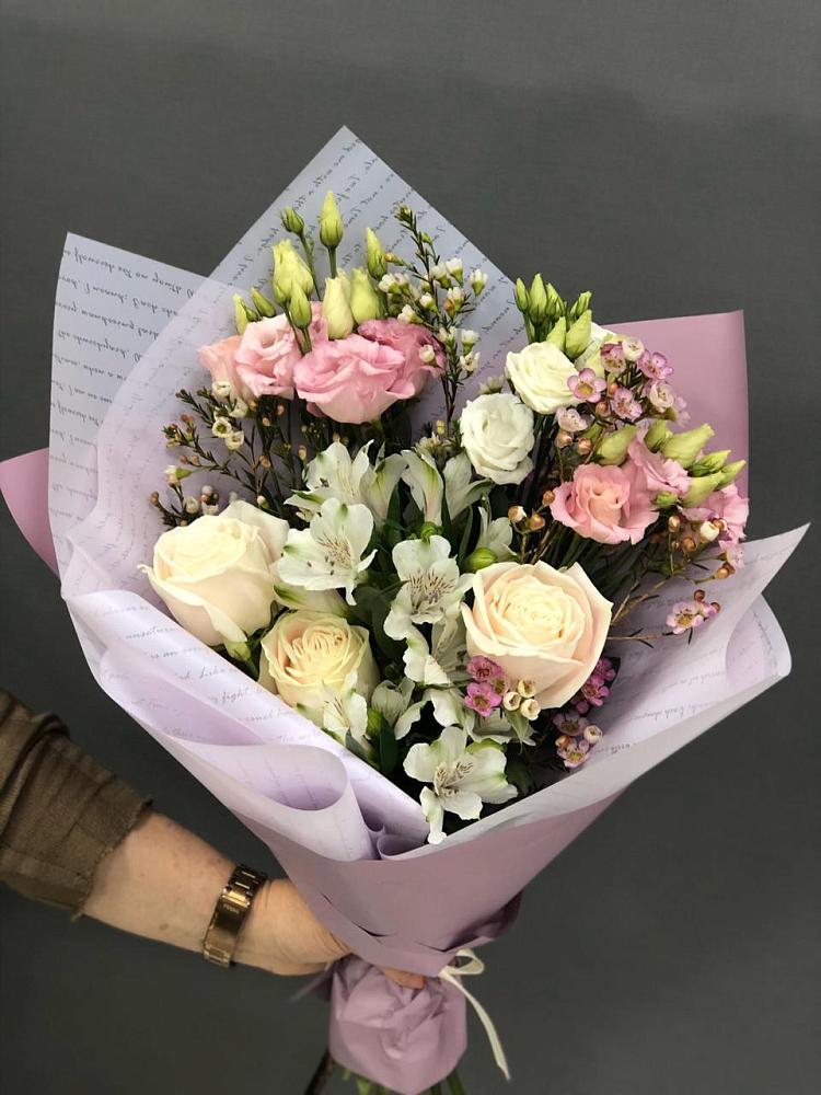 Букет цветов из: Альстромерии, Розы и Лизиантусы в Унече