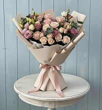 Букет цветов из:  Розы и Лизиантусы в Унече