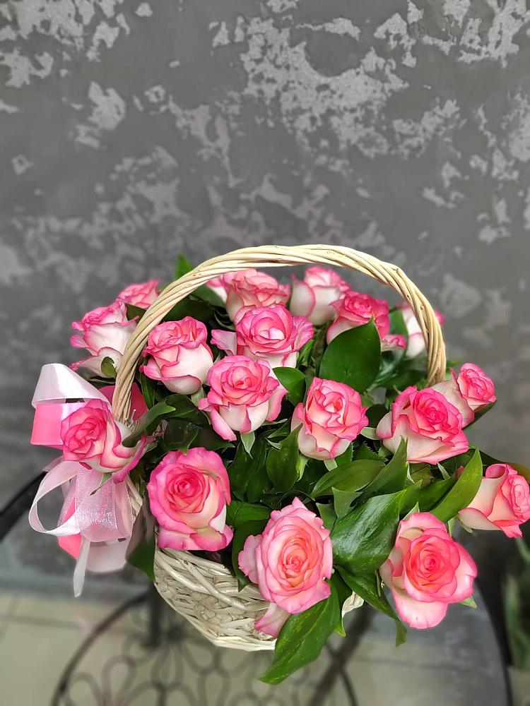 Цветочная композиция из Розы в корзине в Унече