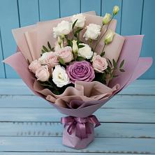 Букет цветов из:  Розы и Лизиантусы в Унече