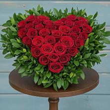 Цветочная композиция из Розы в виде сердца в Унече