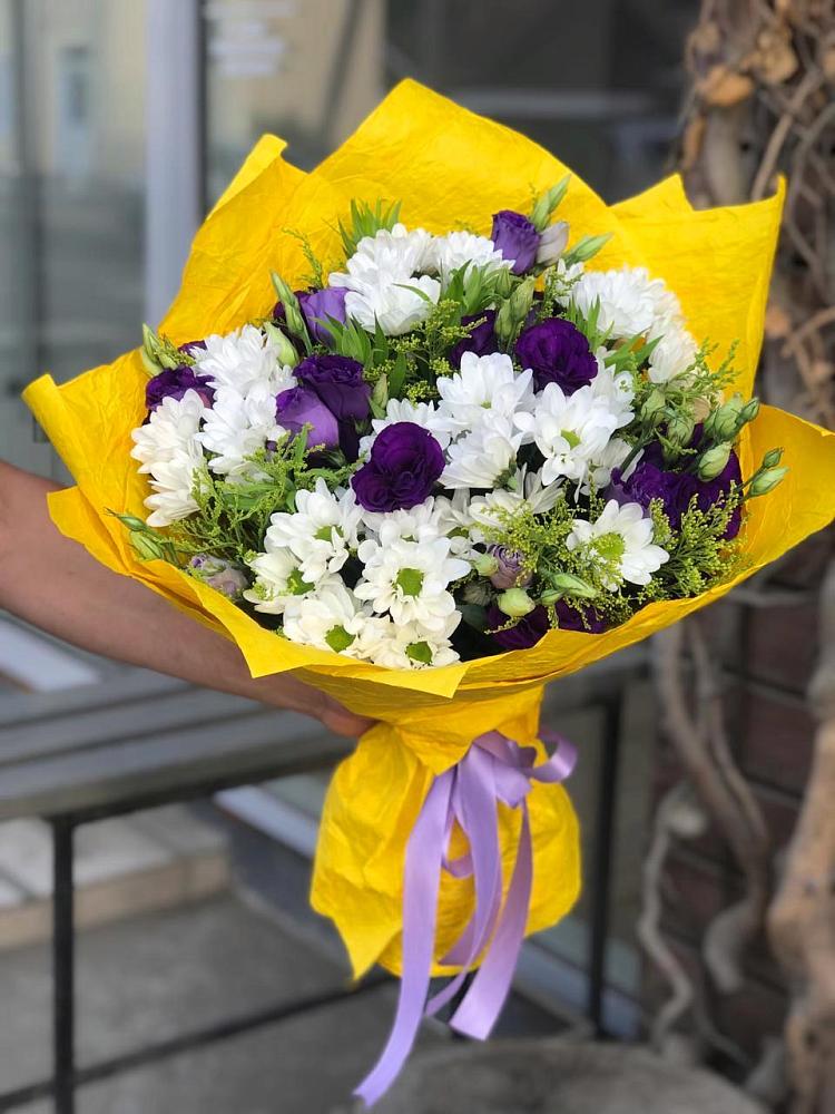 Букет цветов из: Ирисы, Хризантемы и Ромашки в Унече