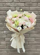 Букет цветов из:  Гвоздики, Розы, Лизиантусы и Хризантемы #REPLACE_PRED# Унече